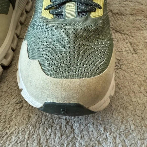 On Cloud Hi Edge Men’s Sneakers (Size 11) | Olive/Volt | Swiss Engineering - Picture 6 of 8